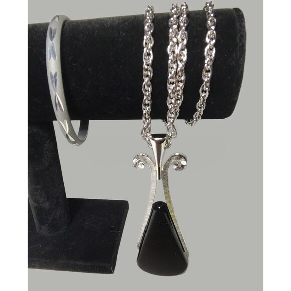 Avon Black Tear Drop Pendant Necklace & Diamond Cut Bangle Bracelet, Vintage - Picture 1 of 8